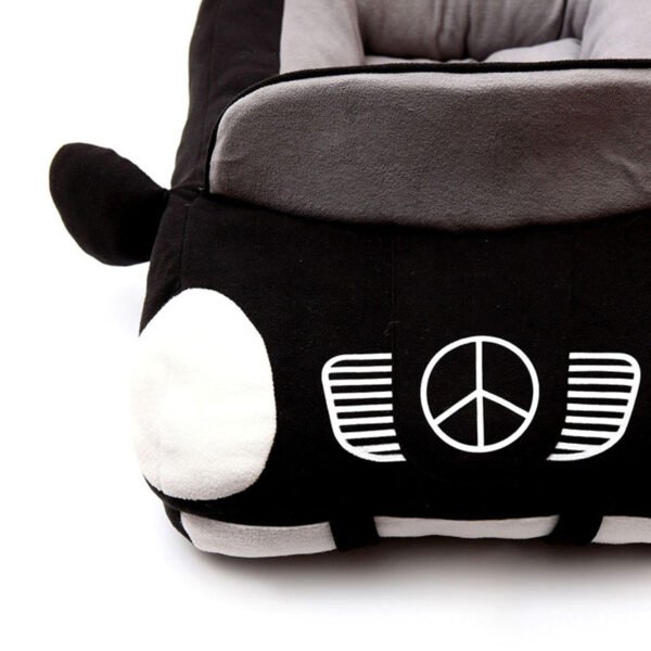 Car compartment - Image 3